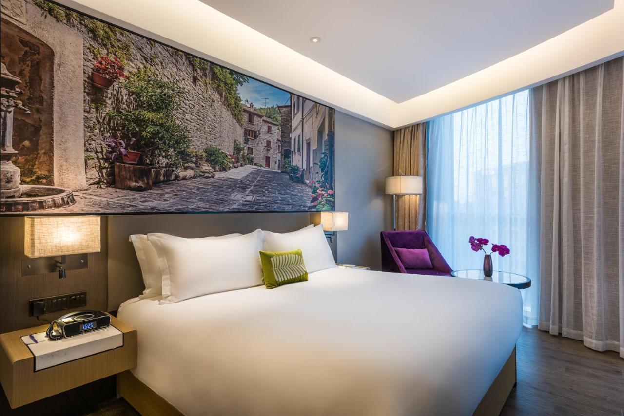 Mercure Shanghai Hongqiao Railway Station Exterior photo