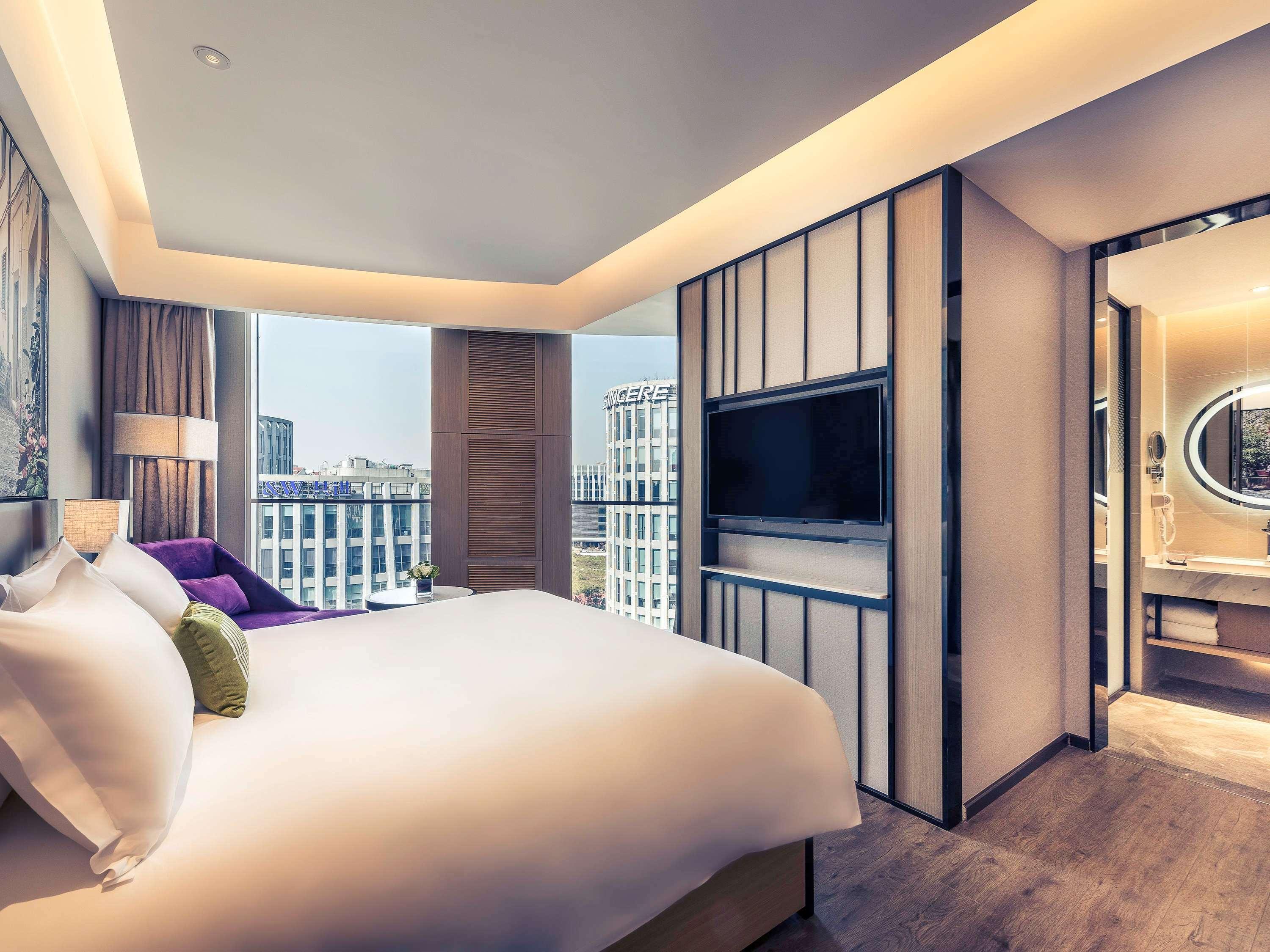 Mercure Shanghai Hongqiao Railway Station Exterior photo