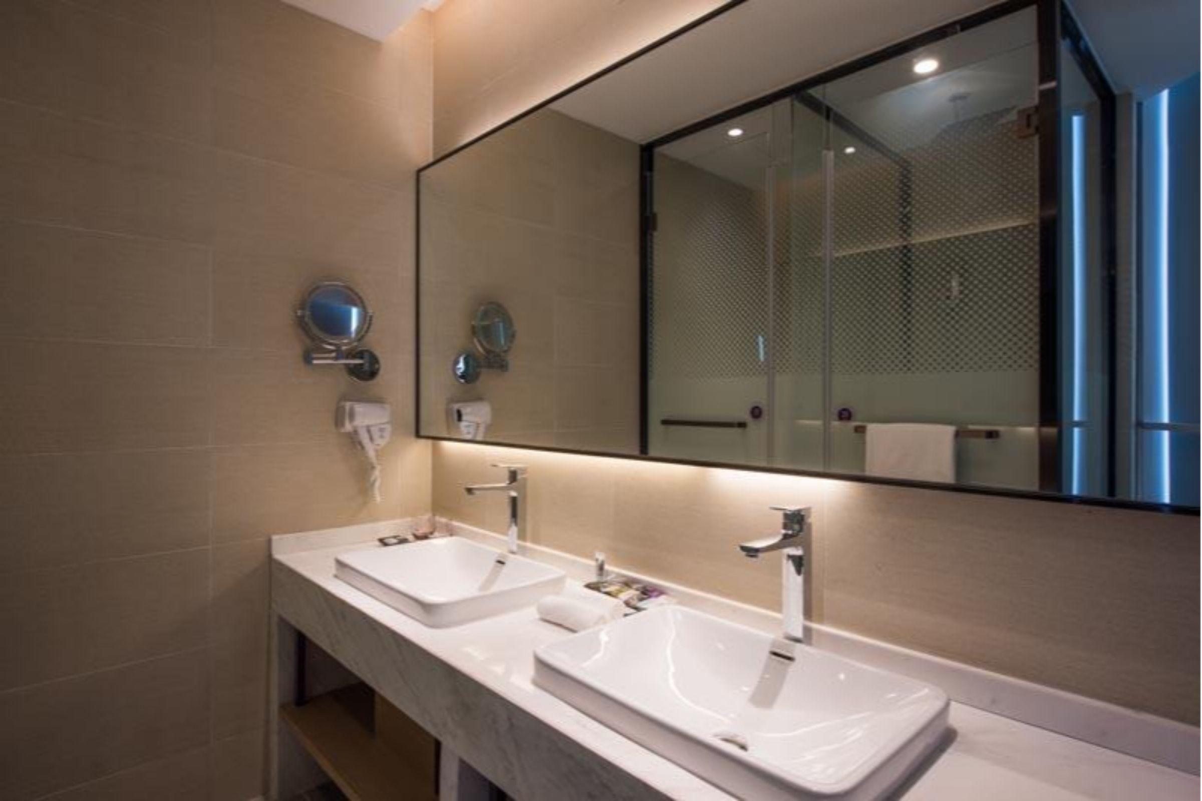 Mercure Shanghai Hongqiao Railway Station Exterior photo
